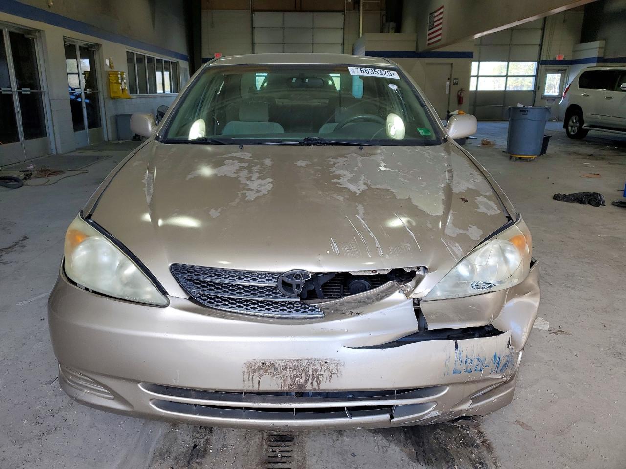 2004 Toyota Camry Le - Image 5