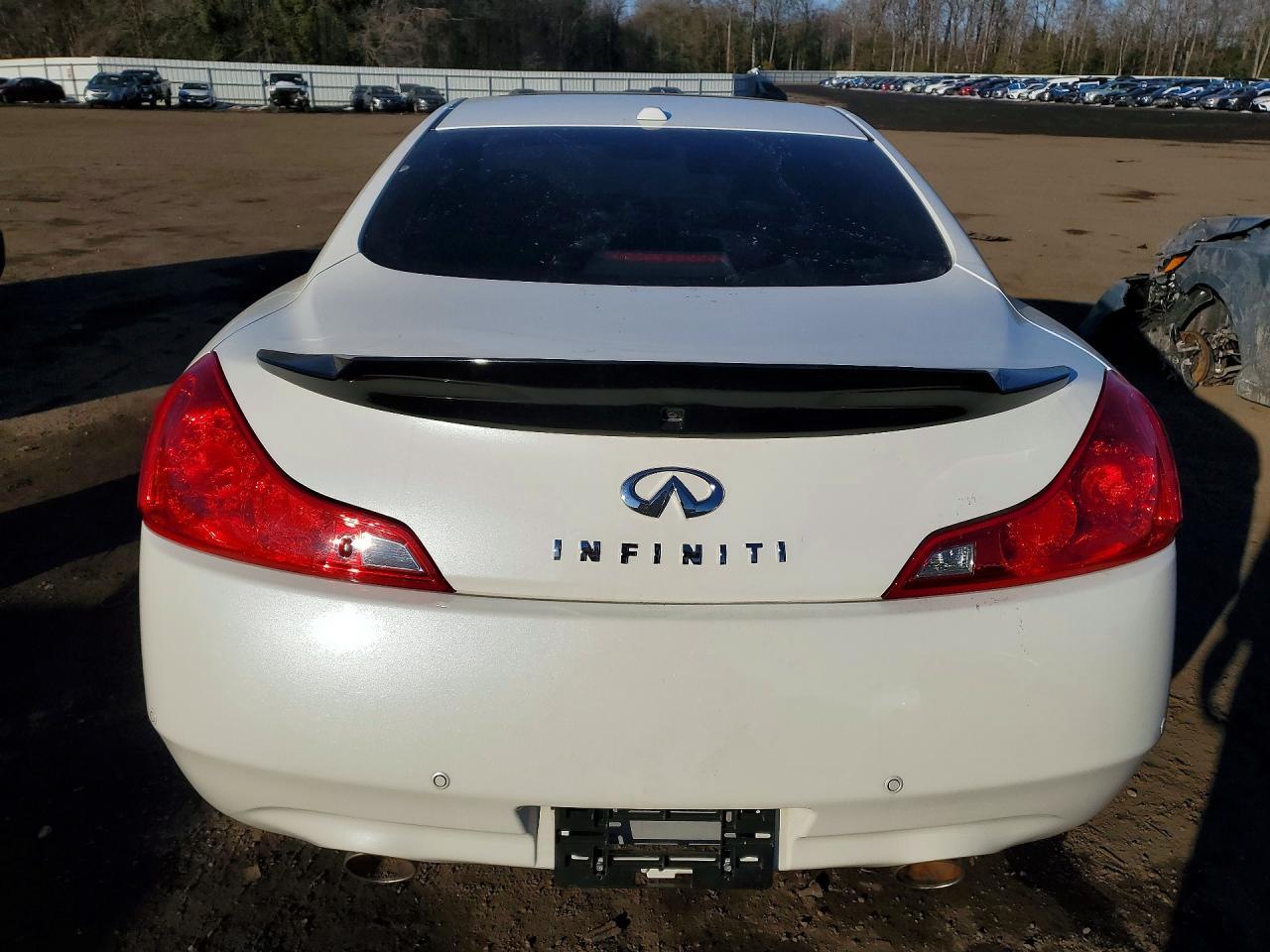 2015 Infiniti Q60 Journey - Фото 6