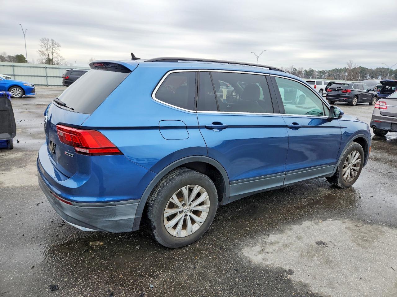 2019 Volkswagen Tiguan Se - Фото 3