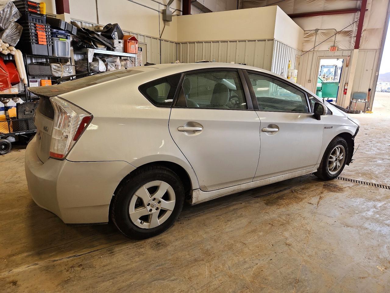 2011 Toyota Prius - Фото 3
