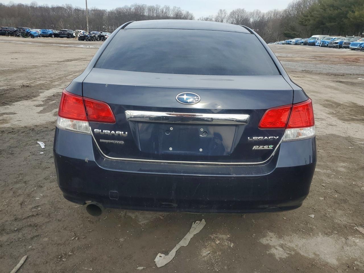 2013 Subaru Legacy 2.5I Premium - Image 6