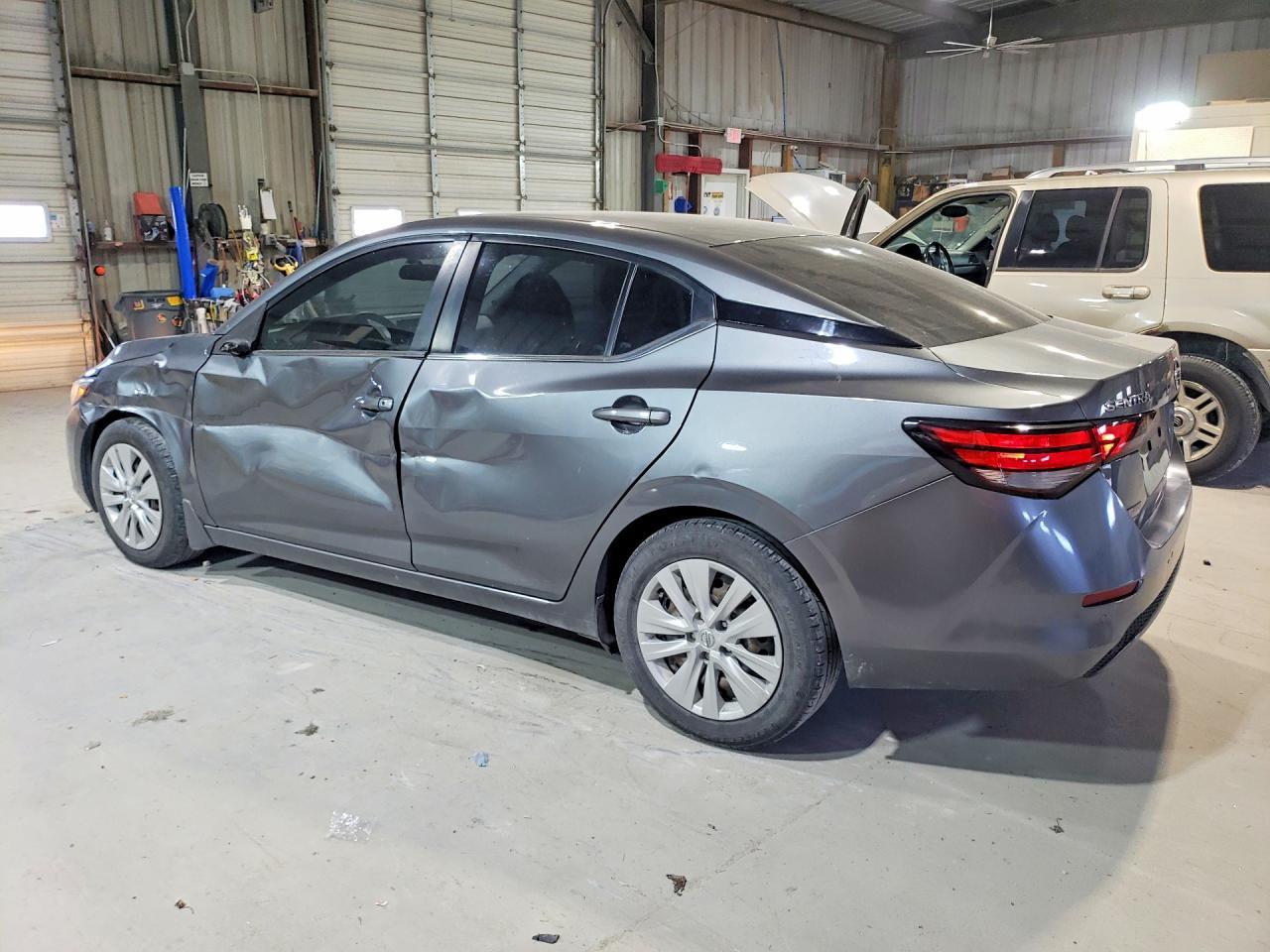 2021 Nissan Sentra S - Фото 2