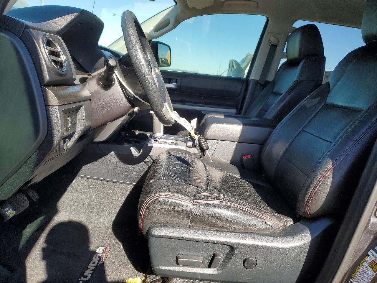 2019 Toyota Tundra Crewmax Sr5 - Image 7
