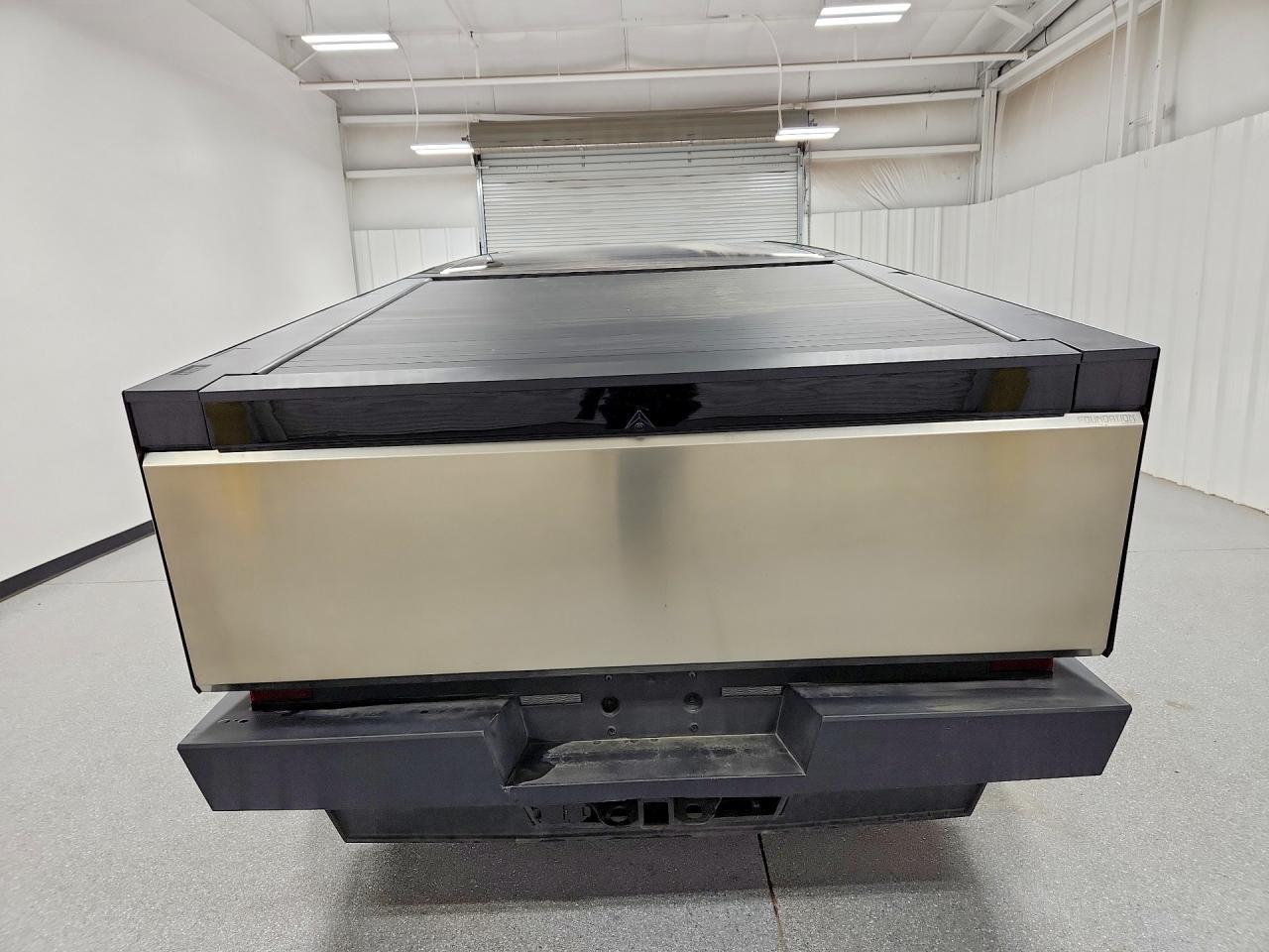 2024 Tesla Cybertruck - Фото 6