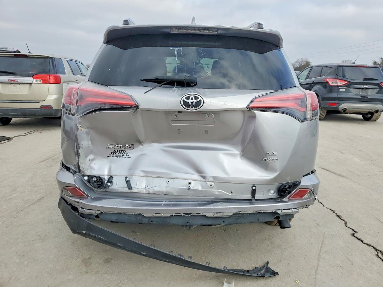 2018 Toyota Rav4 Le - Фото 6
