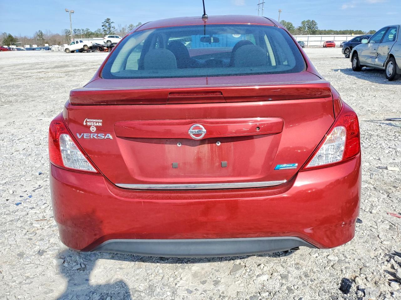 2016 Nissan Versa S - Фото 6