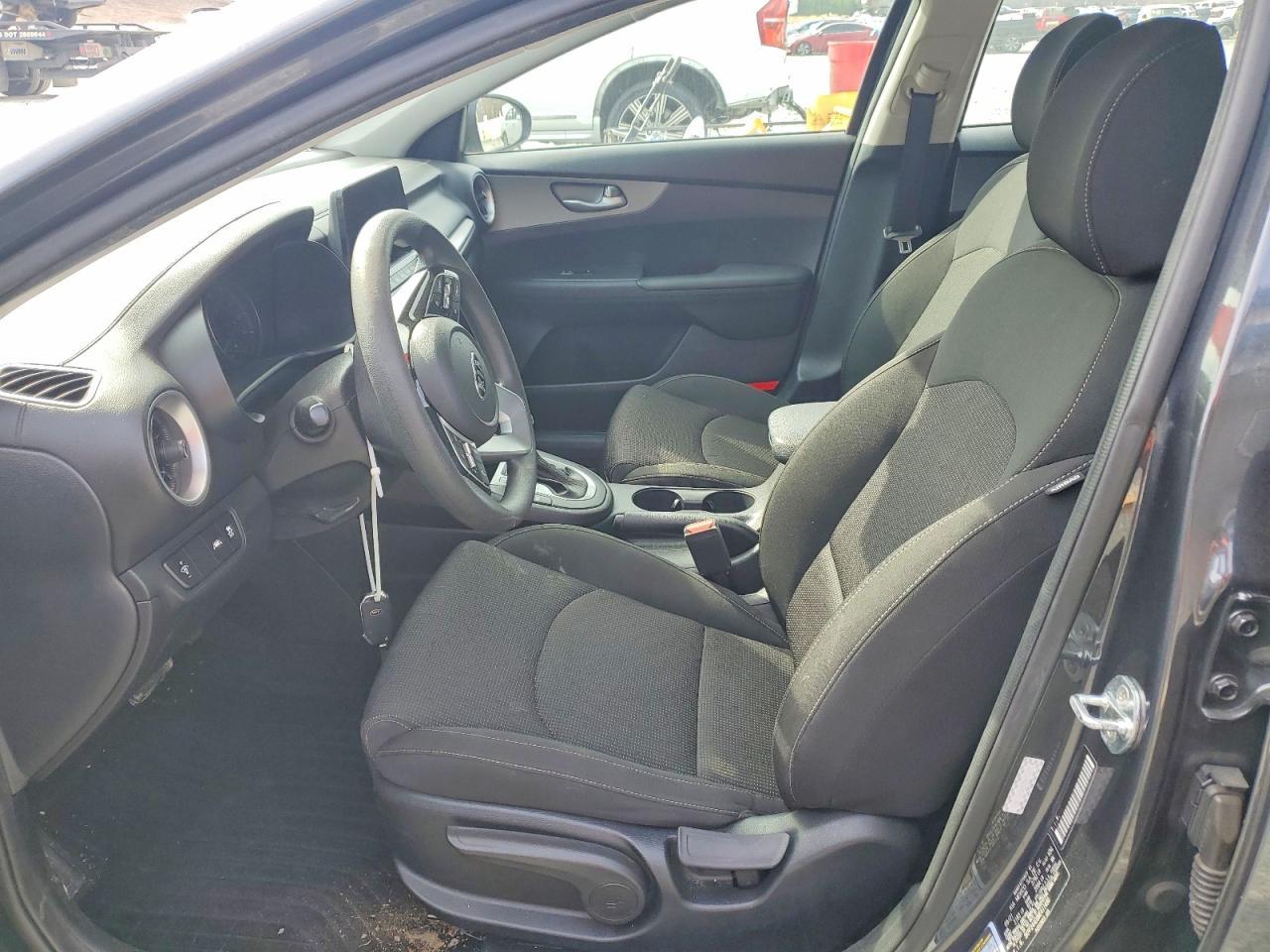2021 Kia Forte Lxs - Image 7