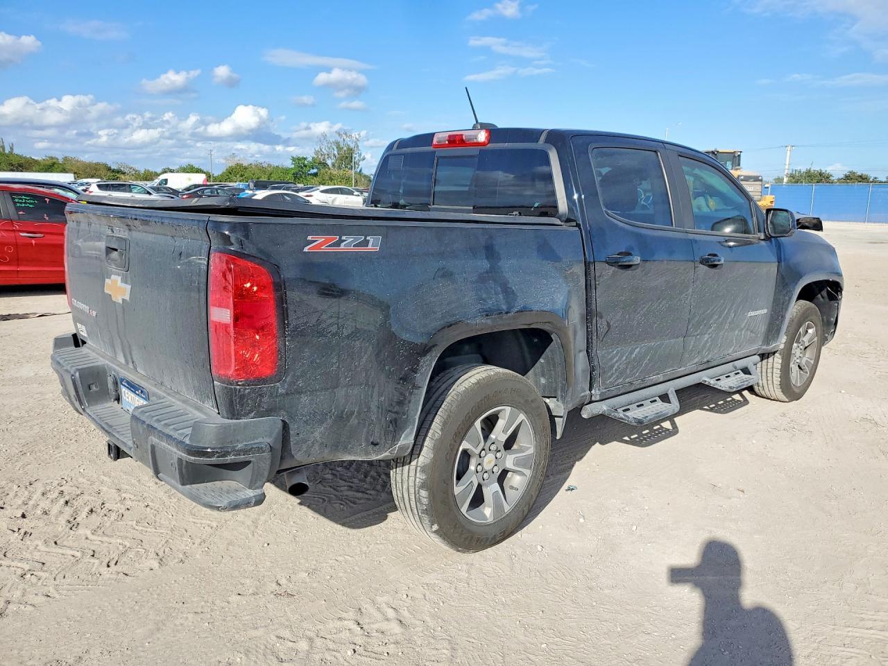 2020 Chevrolet Colorado Z71 - Image 3