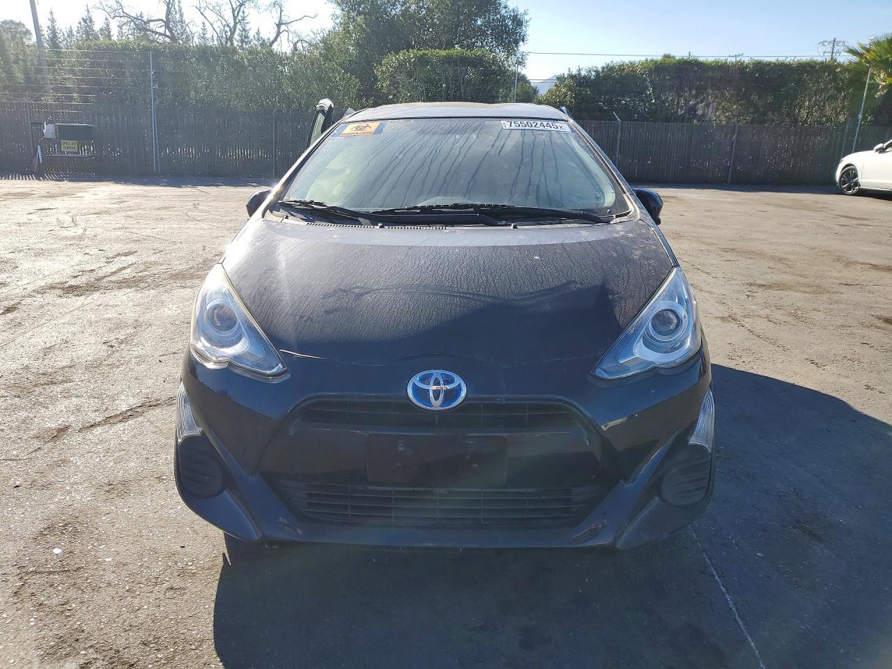 2016 Toyota Prius C - Фото 5