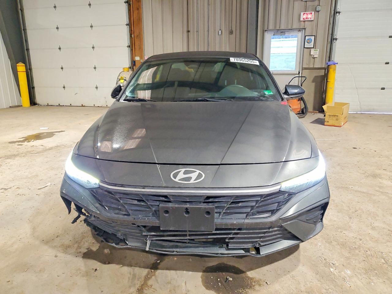 2025 Hyundai Elantra Hybrid Sel Sport - Image 5