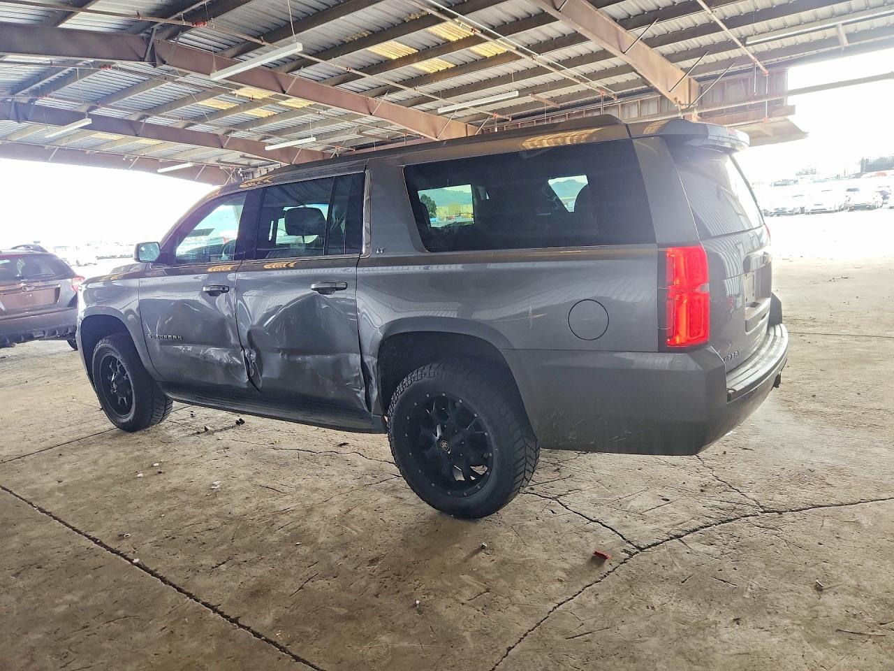 2019 Chevrolet Suburban C1500 Lt - Image 2