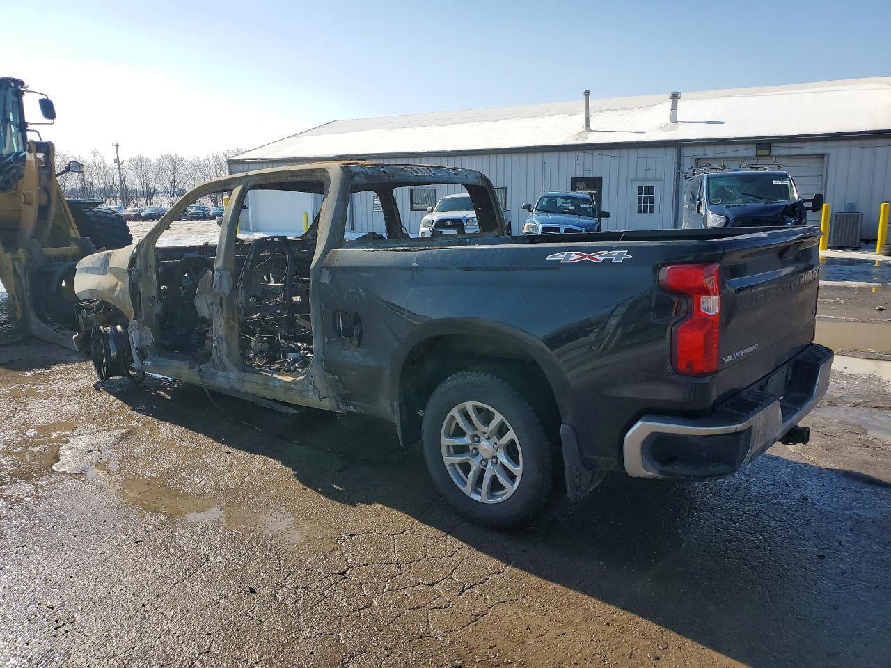 2021 Chevrolet Silverado K1500 Lt - Image 2