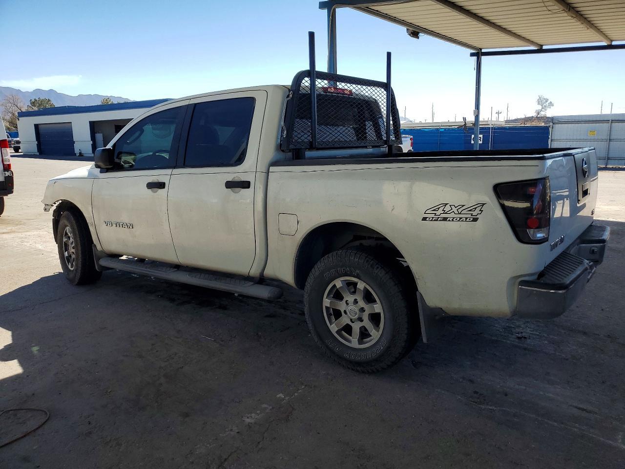 2005 Nissan Titan - Image 2
