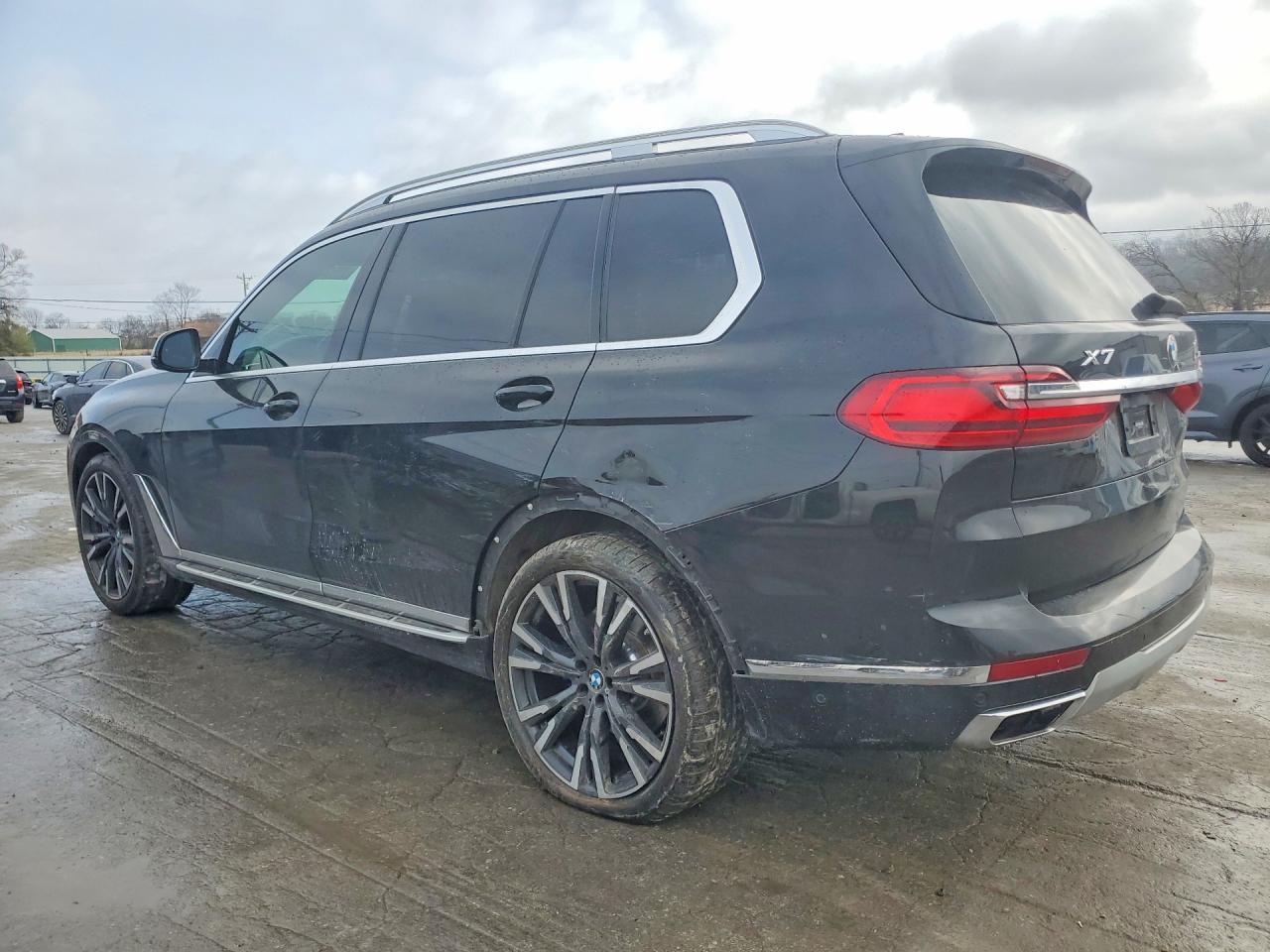 2019 BMW X7 xDrive50I - Фото 2