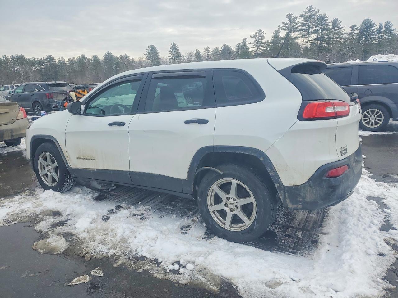 2016 Jeep Cherokee Sport - Фото 2