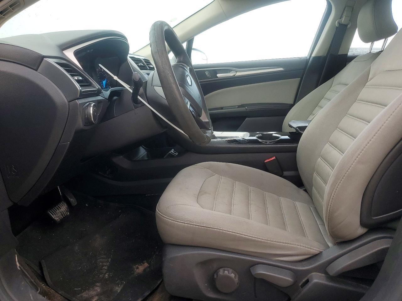 2015 Ford Fusion S - Фото 7