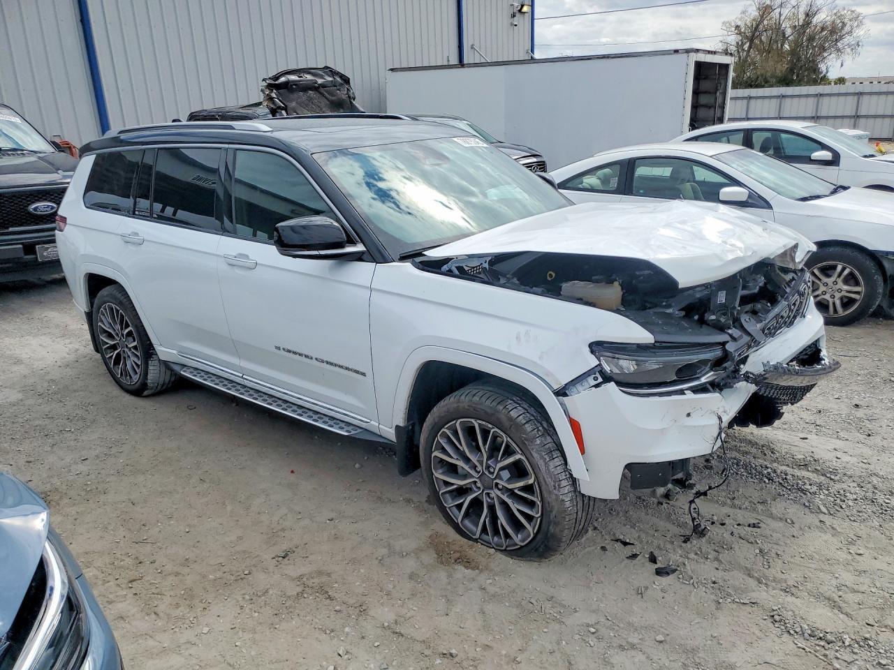 2022 Jeep Grand Cherokee L Summit - Фото 4