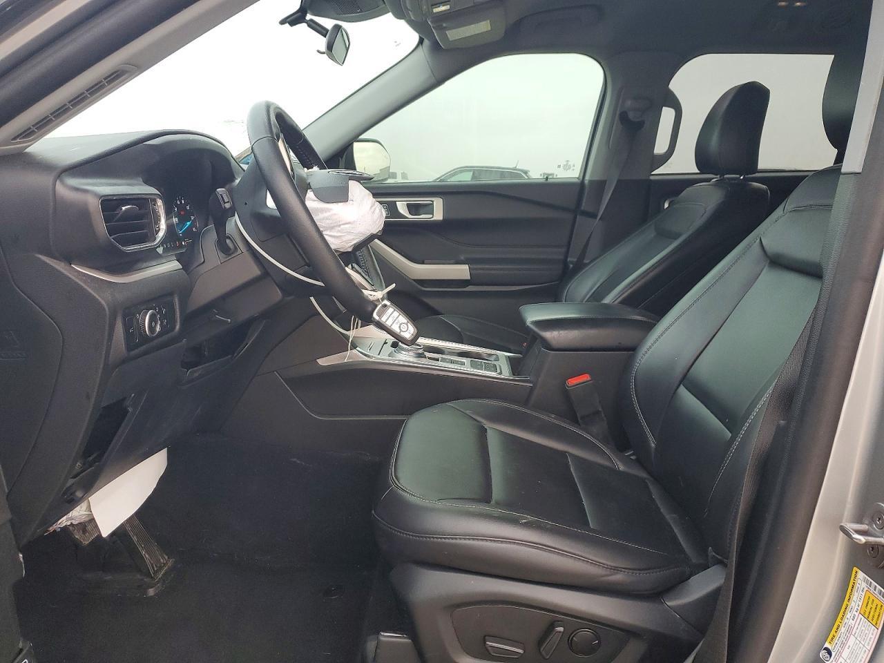 2023 Ford Explorer X - Image 7