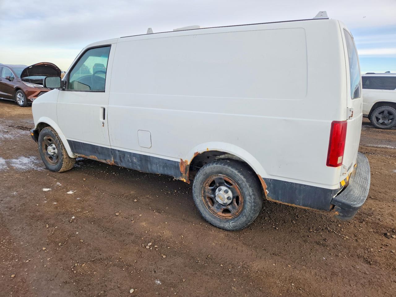 2005 Chevrolet Astro - Фото 2