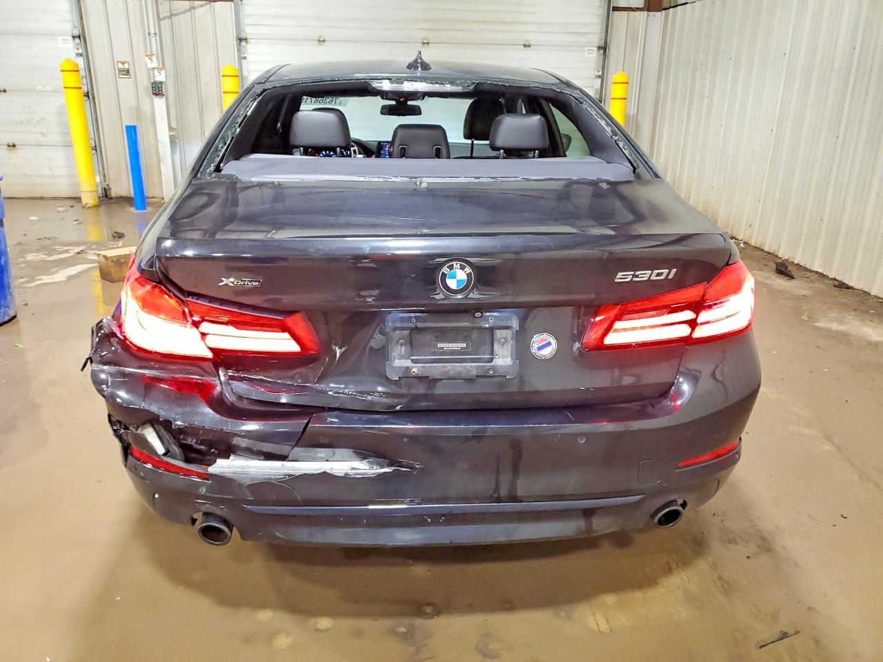 2019 BMW 530 Xi - Фото 6