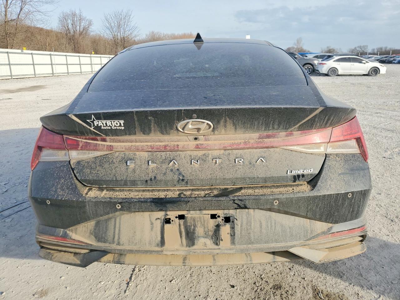 2021 Hyundai Elantra Limited - Image 6