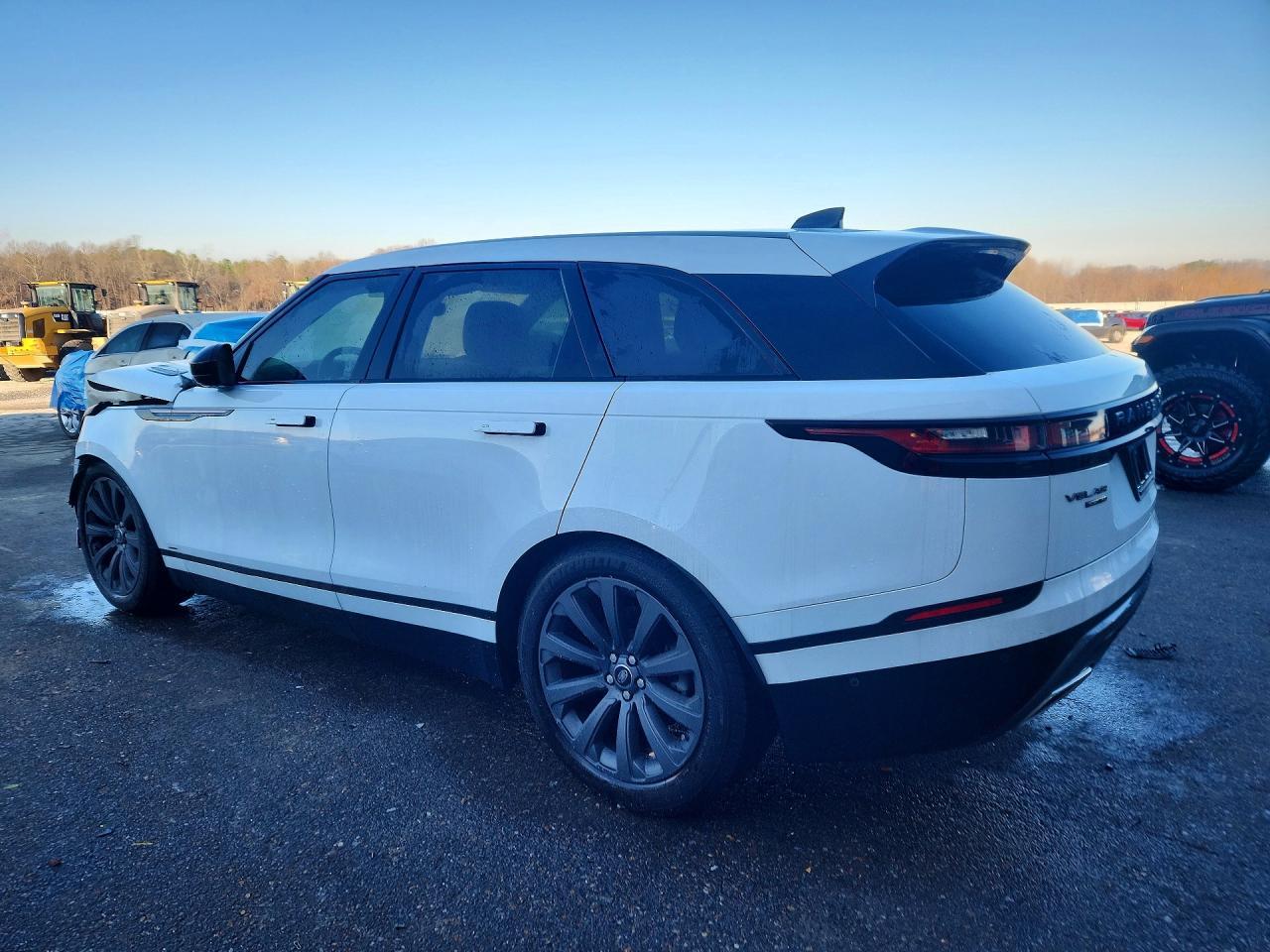 2018 Land Rover Range Rover Velar R-Dynamic Se - Image 2