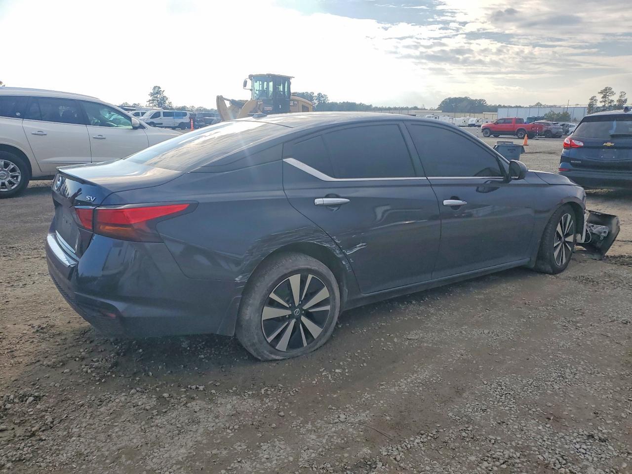 2022 Nissan Altima Sv - Image 3