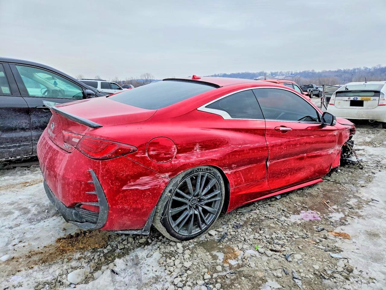 2017 Infiniti Q60 Red Sport 400 - Фото 3