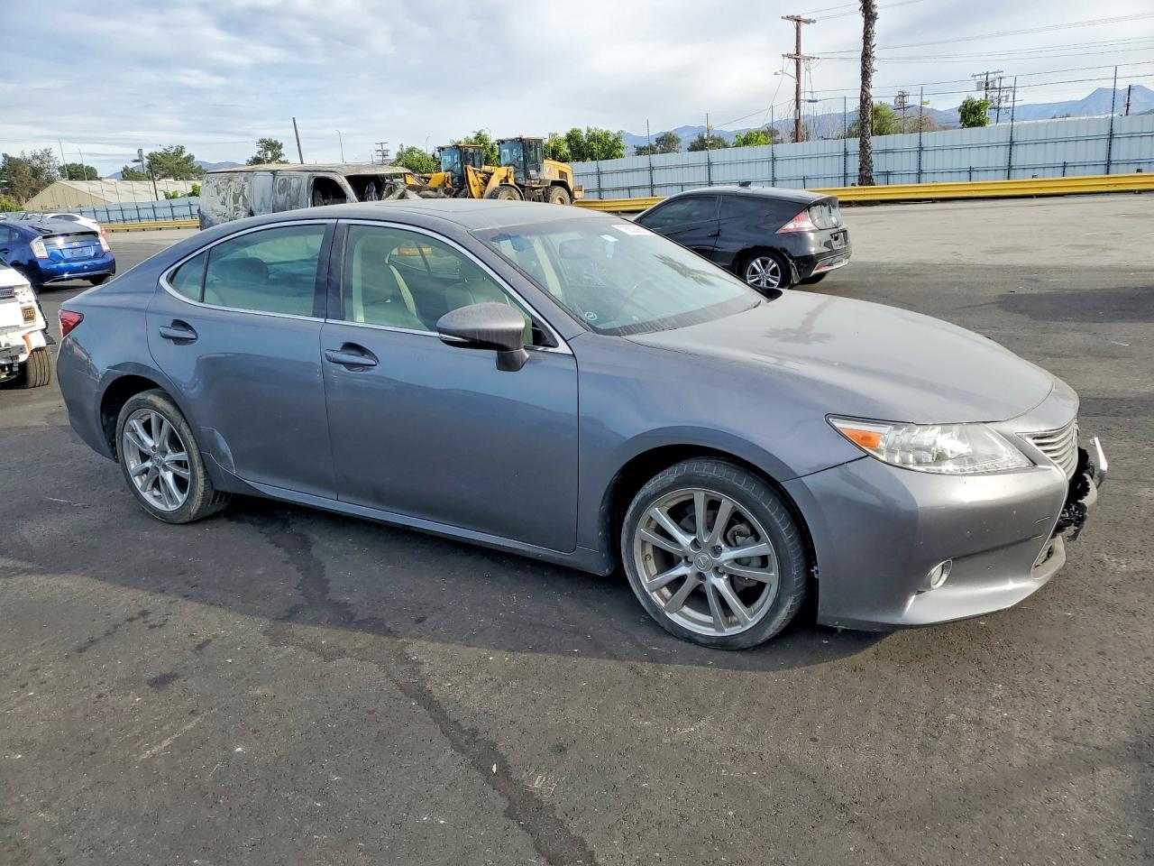2014 Lexus Es 350 - Фото 4