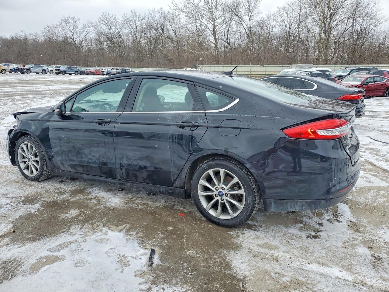 2017 Ford Fusion Se - Фото 2