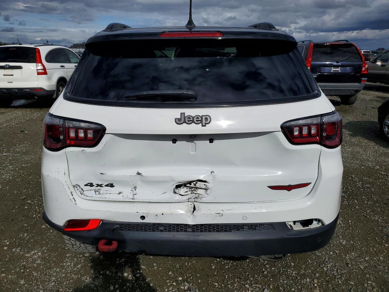 2025 Jeep Compass Trailhawk - Фото 6