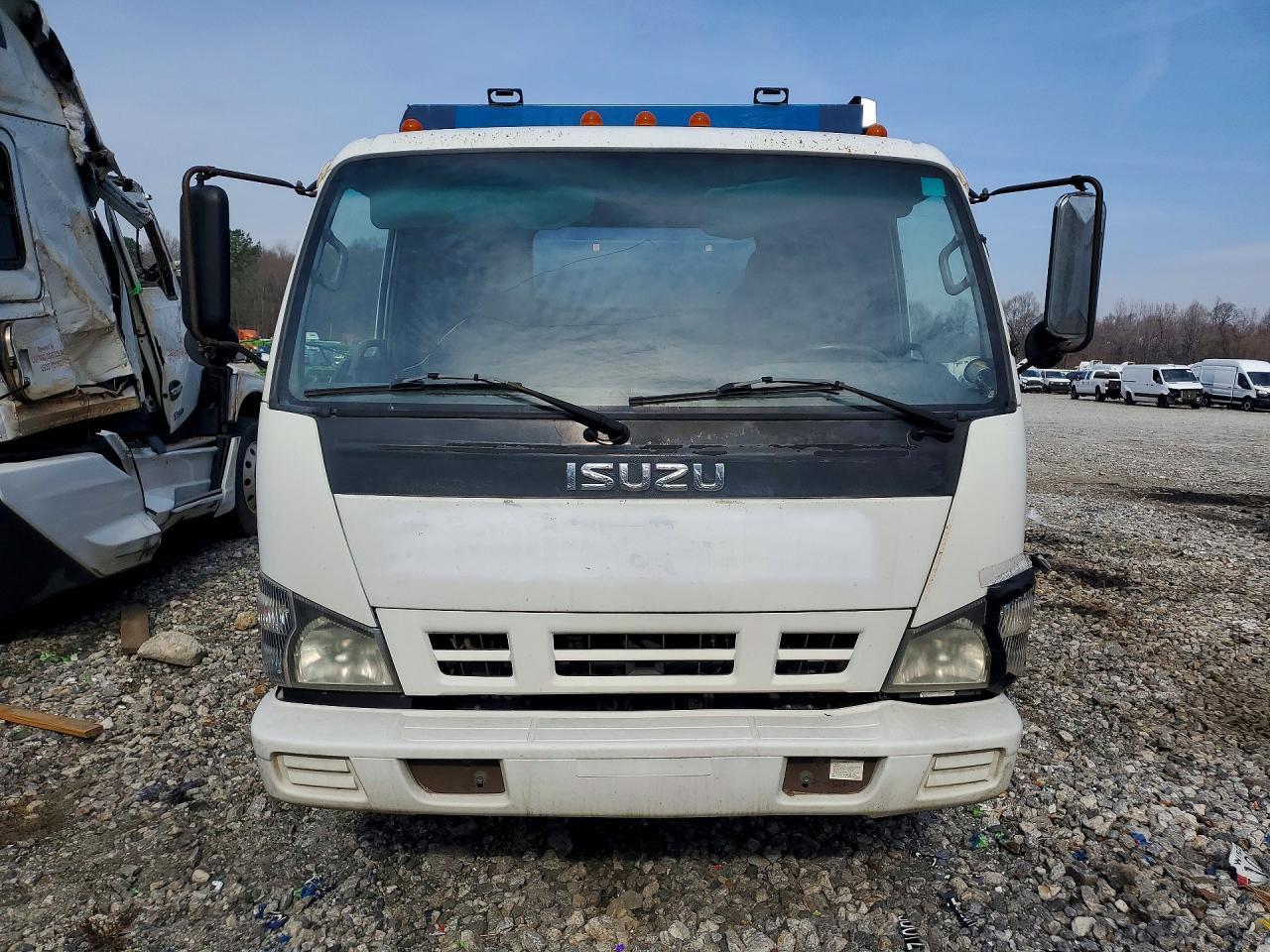 2007 Isuzu Npr Refuse Truck - Image 5