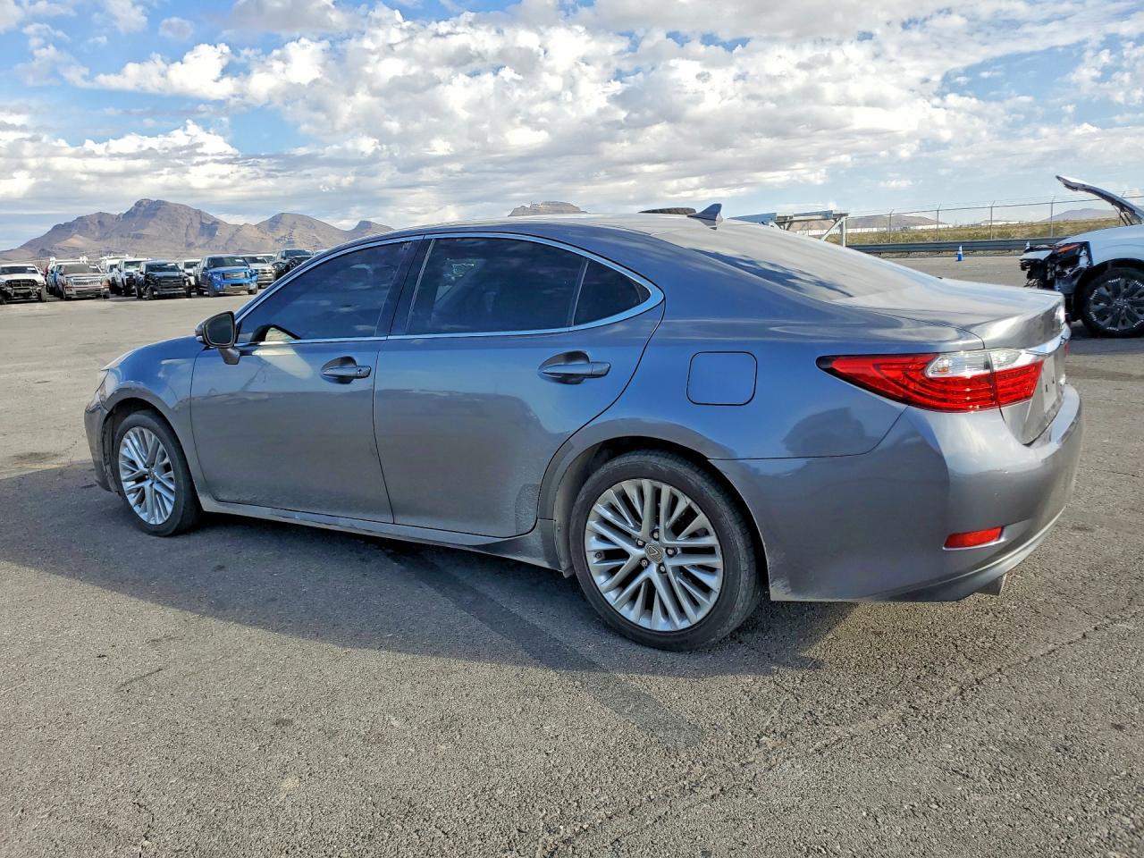 2013 Lexus Es 350 Base - Фото 2
