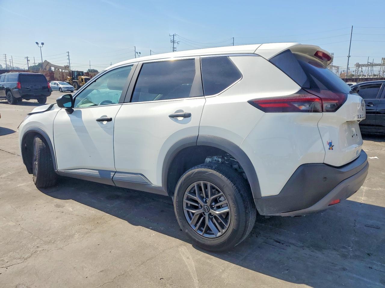 2023 Nissan Rogue S - Фото 2