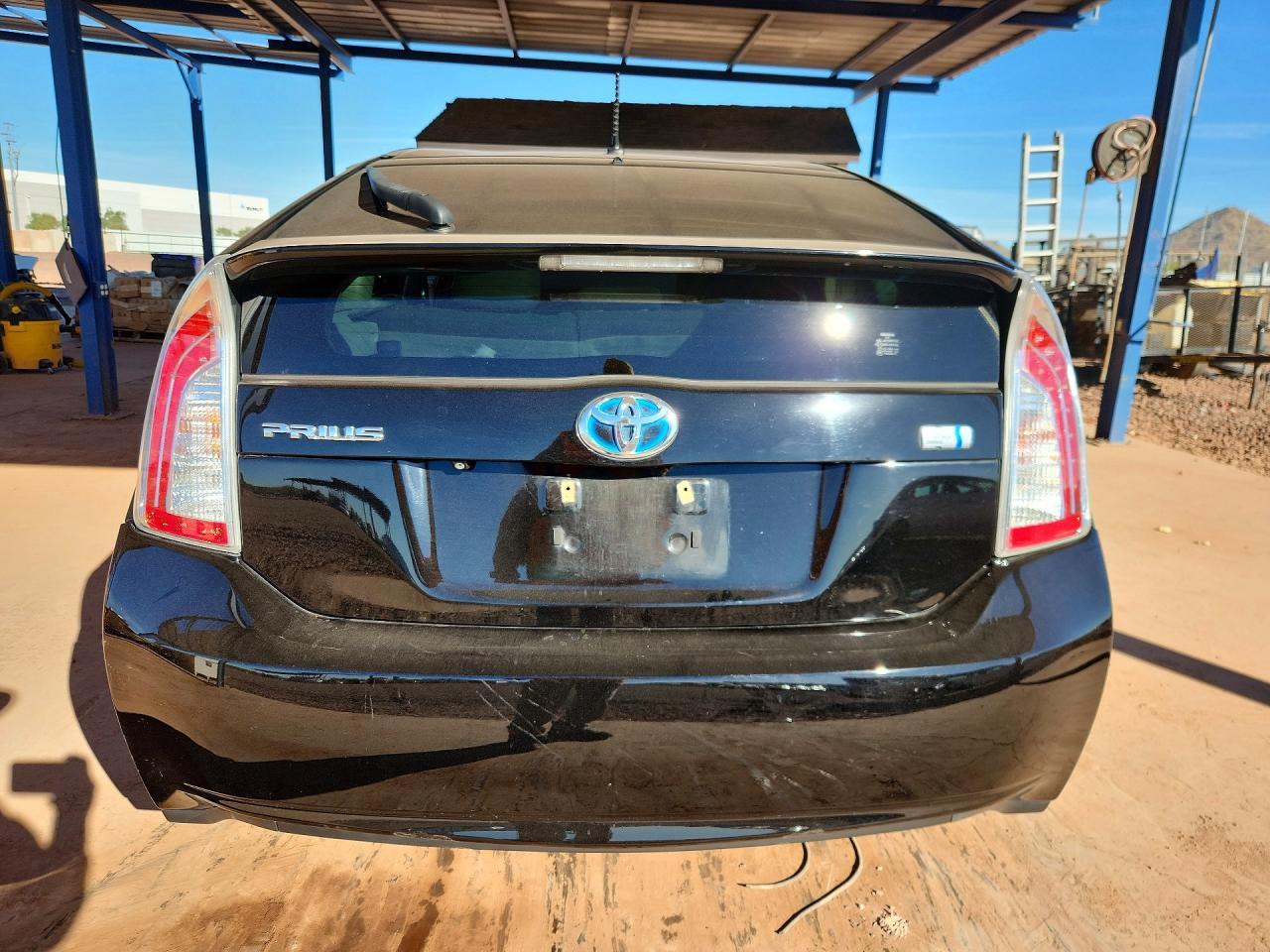 2015 Toyota Prius Two - Фото 6