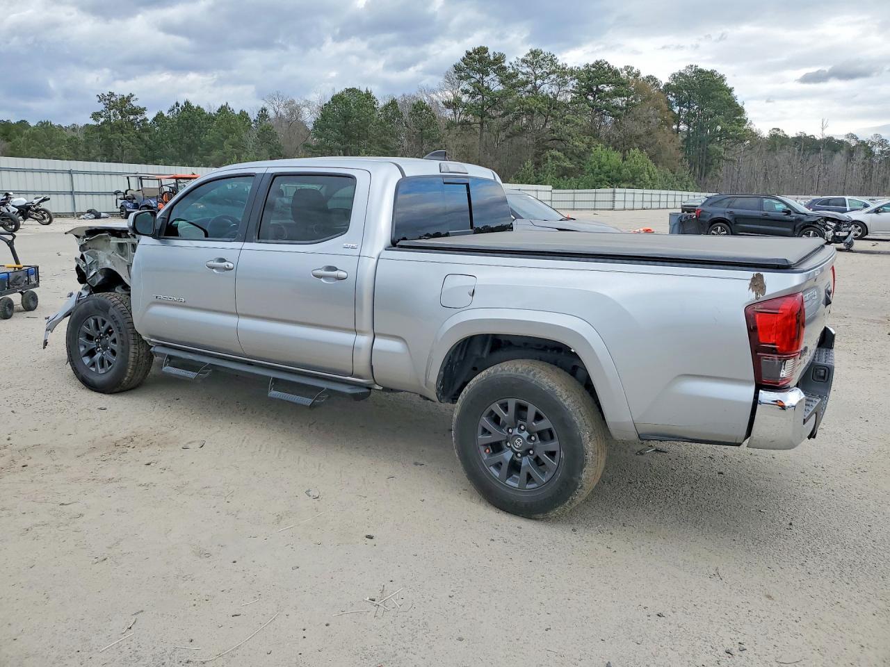 2022 Toyota Tacoma Double Cab - Фото 2