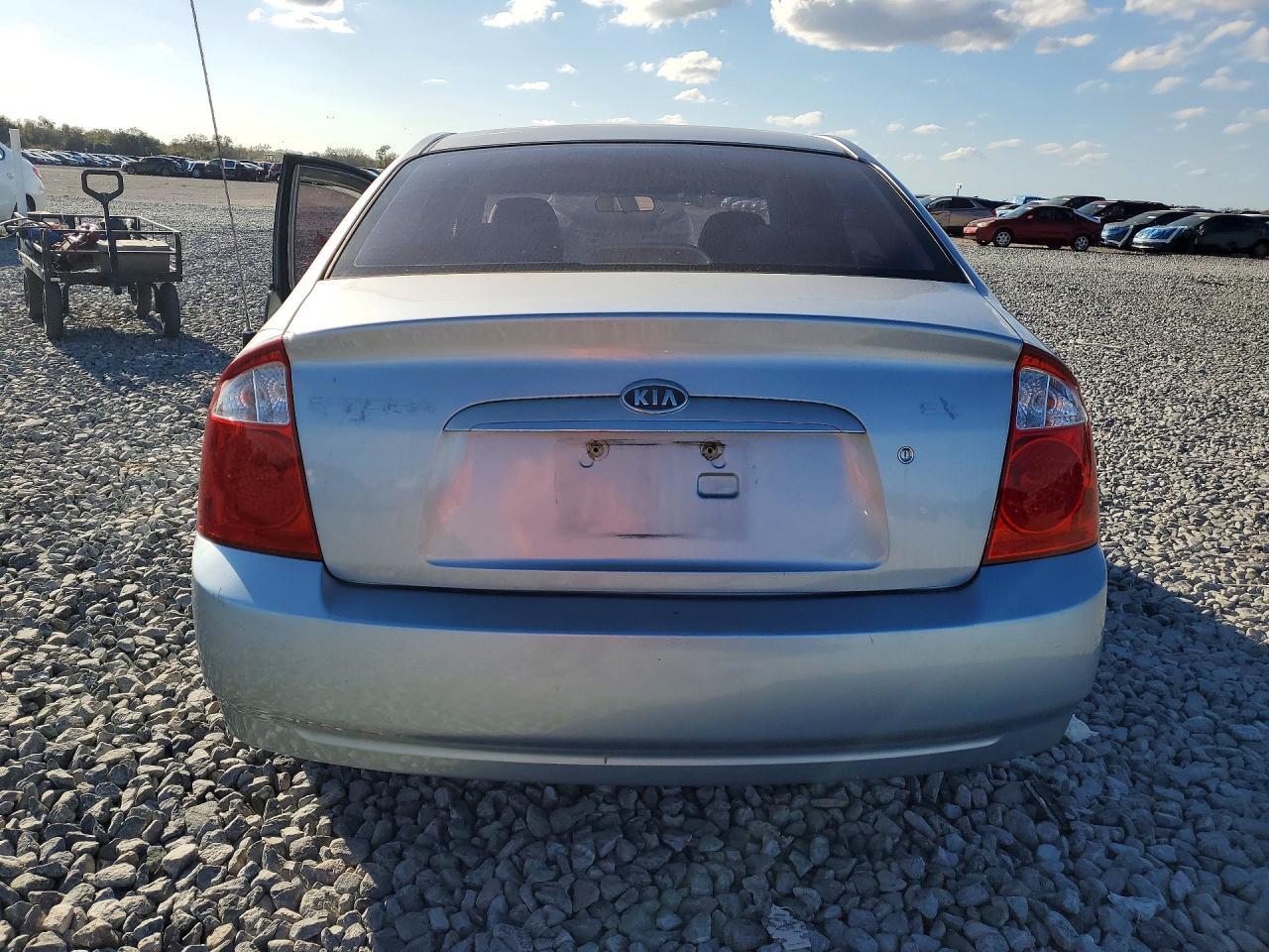 2005 Kia Spectra Lx - Фото 6