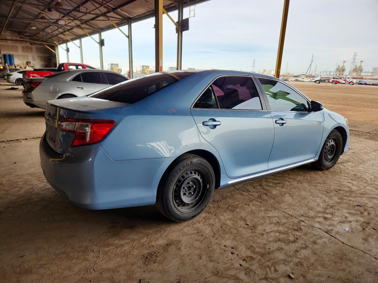 2012 Toyota Camry Base - Фото 3