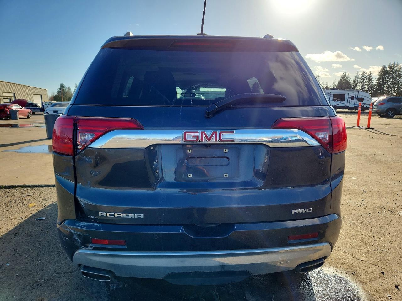 2018 GMC Acadia Denali - Фото 6