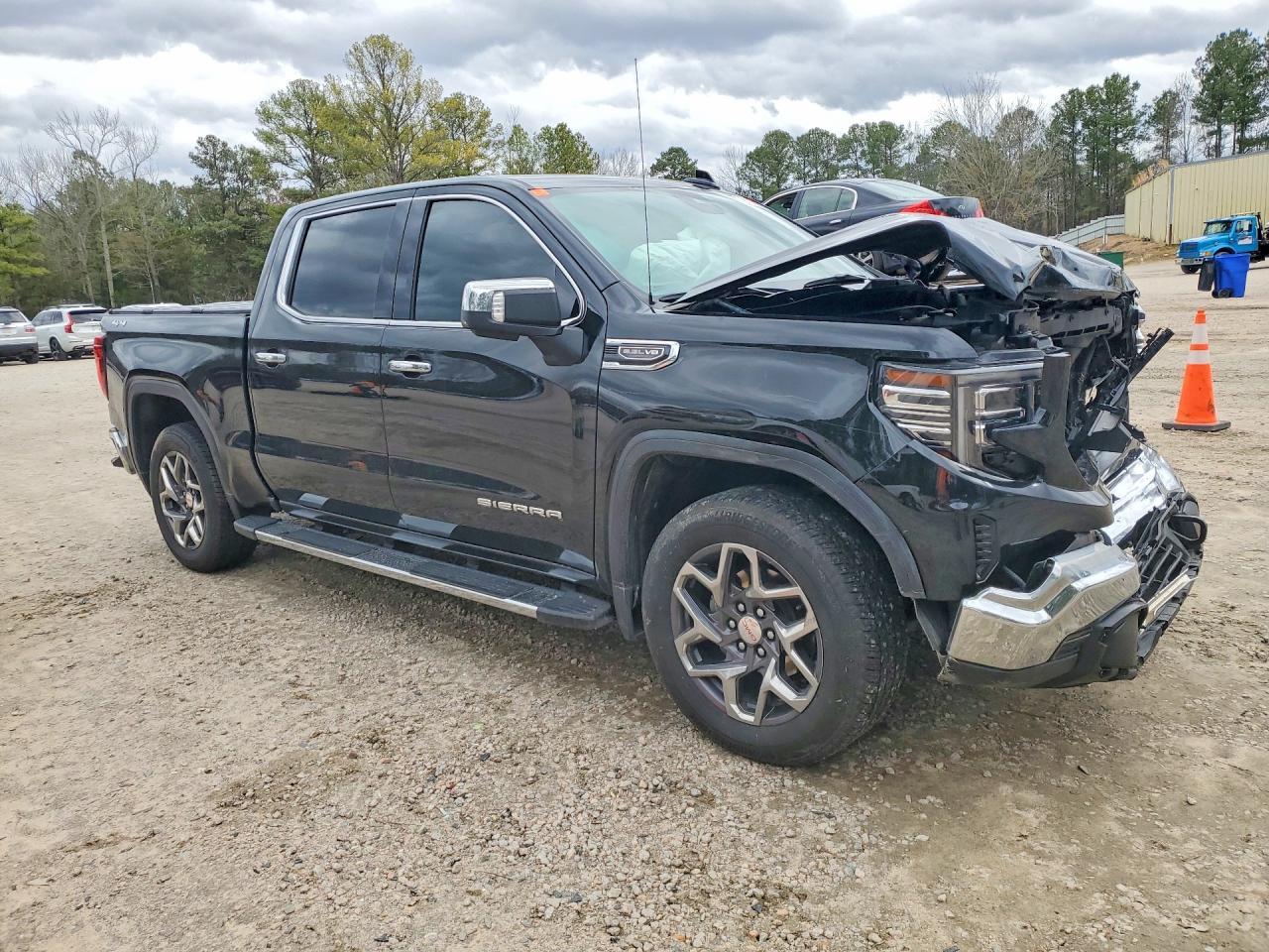2024 GMC Sierra K1500 Slt - Image 4