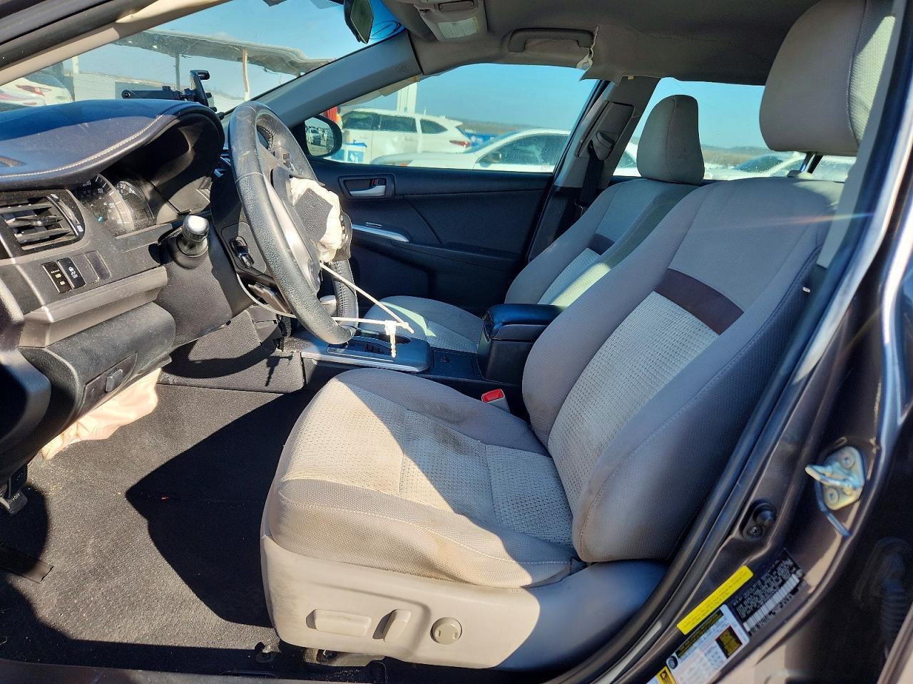 2014 Toyota Camry L - Фото 7