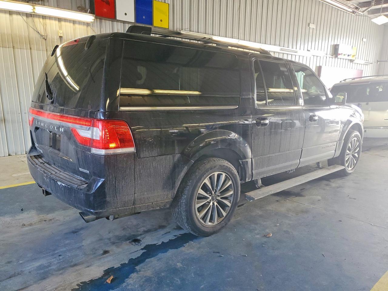 2016 Lincoln Navigator L Select - Фото 3