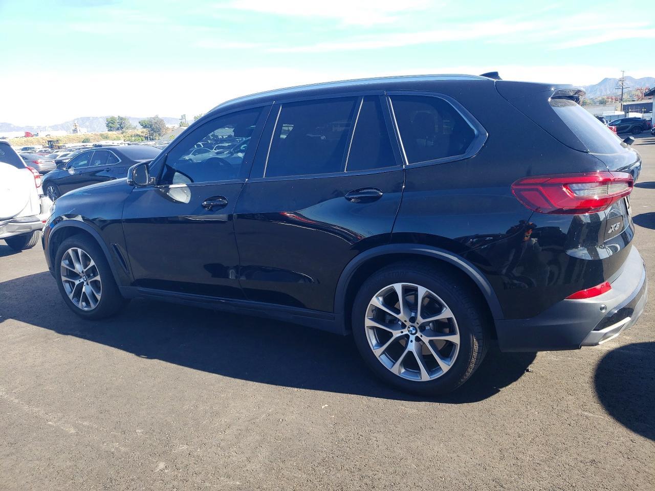 2019 BMW X5 xDrive40I - Image 2