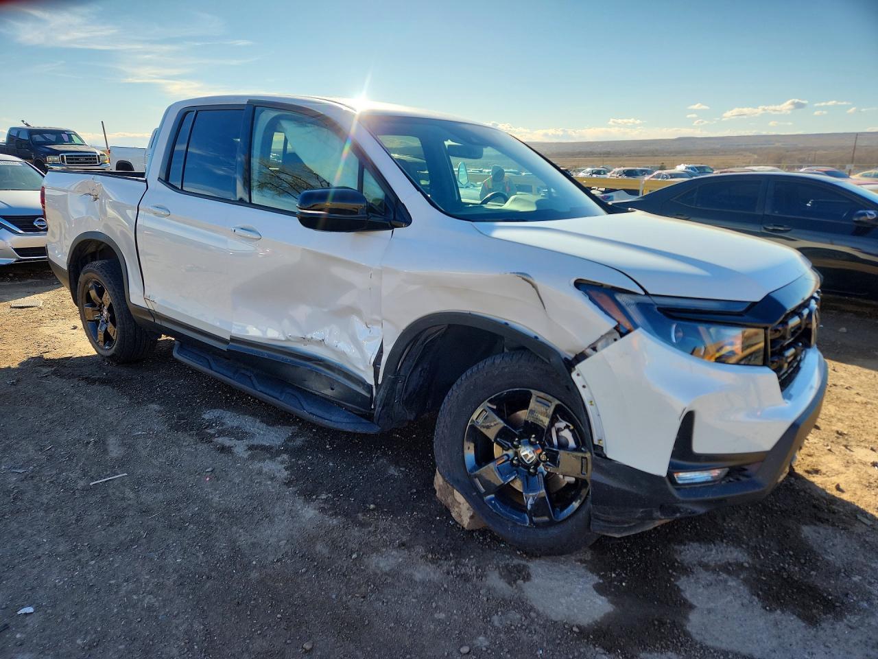 2025 Honda Ridgeline Black Edition - Image 4