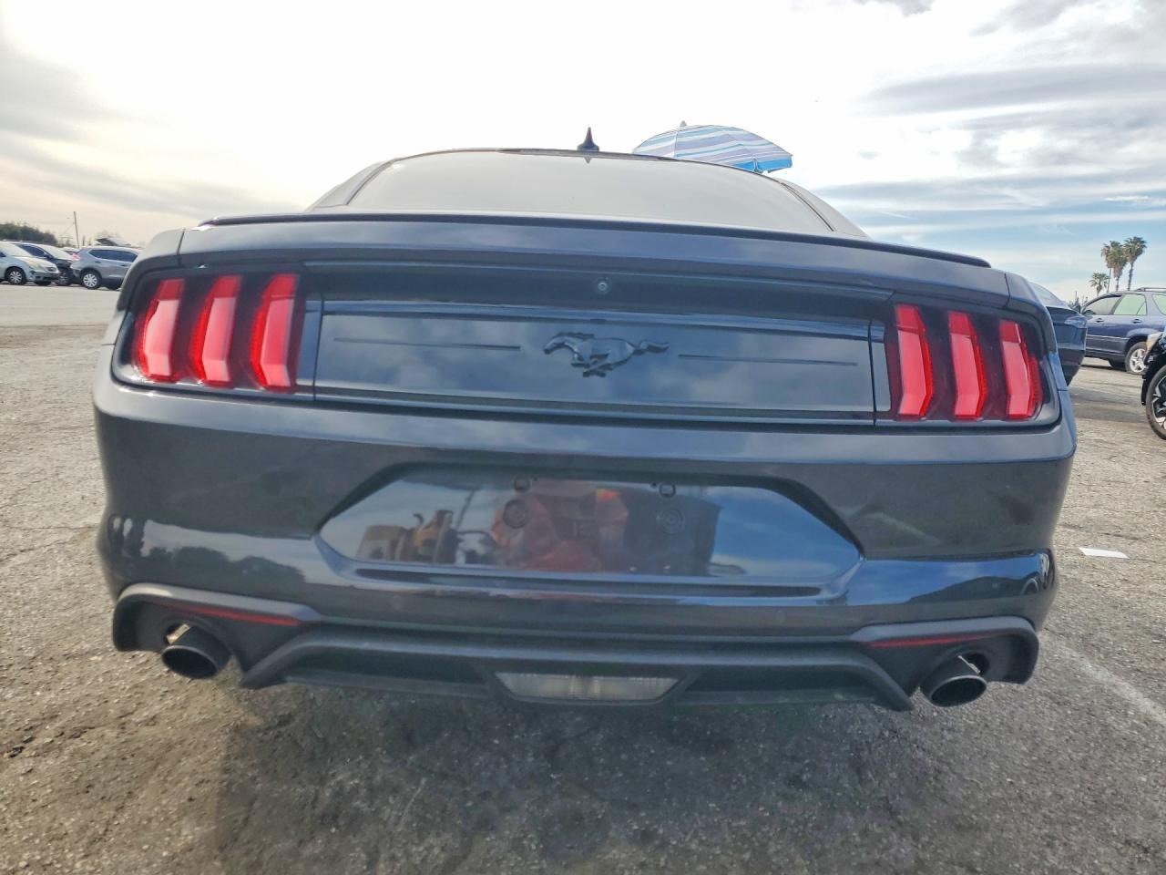 2022 Ford Mustang - Фото 6