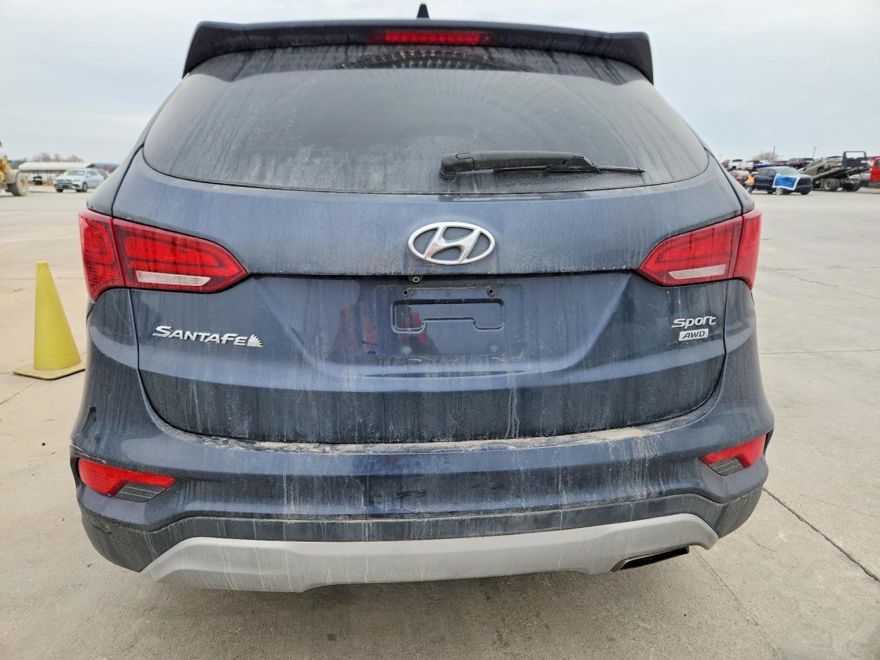2017 Hyundai Santa Fe Sport 2.4L - Фото 6