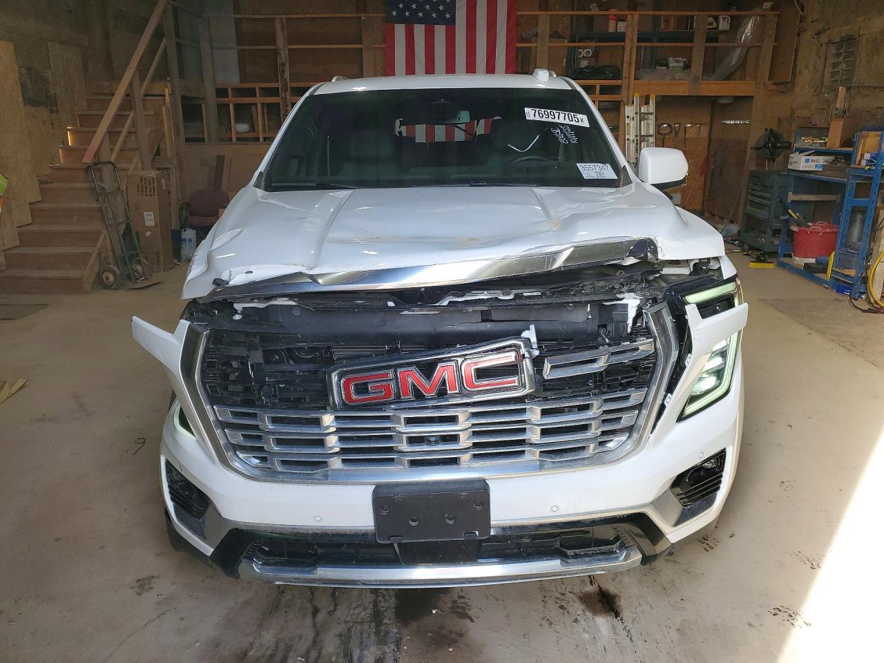 2025 GMC Yukon Denali - Image 5