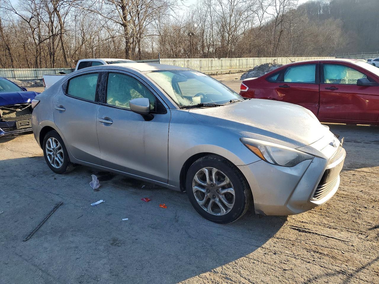 2016 Scion Ia Base - Фото 4
