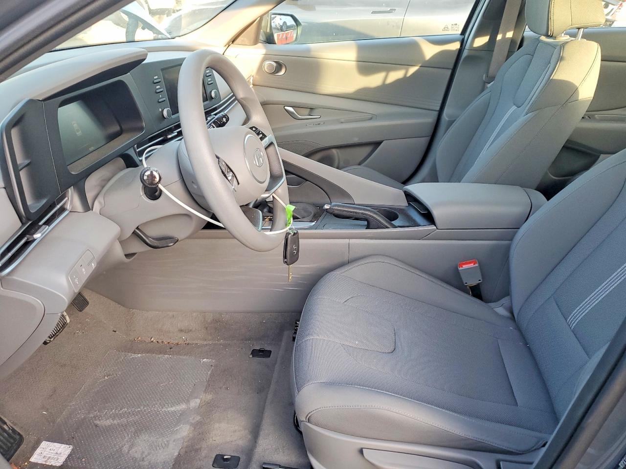 2025 Hyundai Elantra Se - Фото 7
