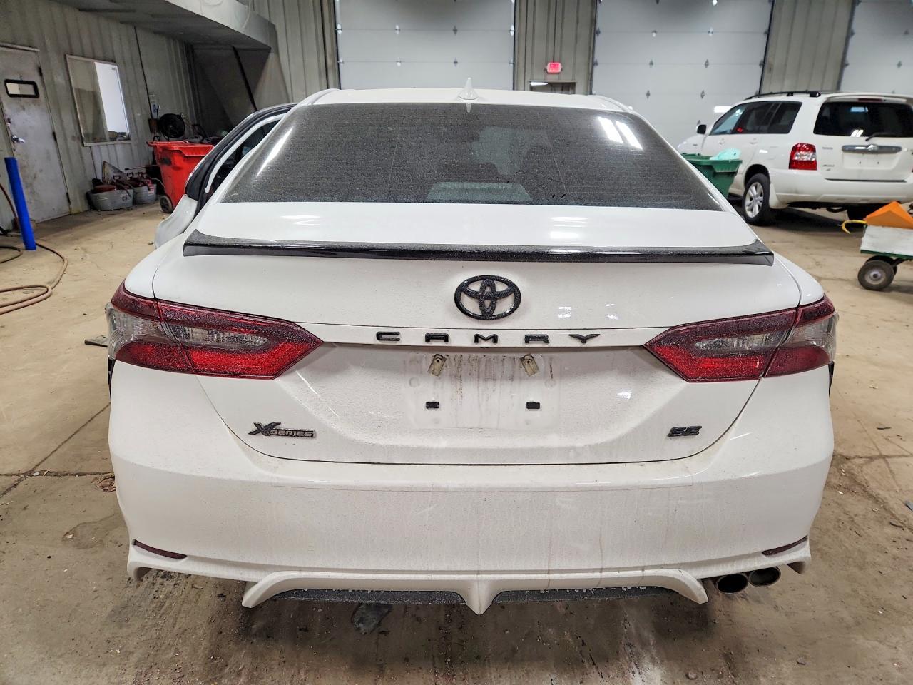 2024 Toyota Camry Se - Image 6